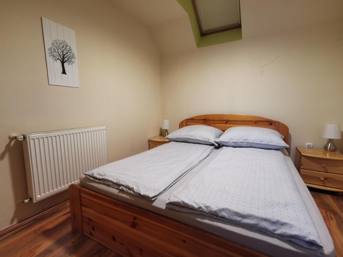 Galery Apartman Гюла Екстериор снимка